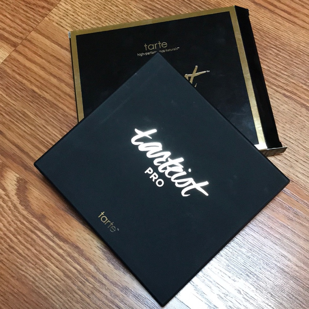 TARTE PRO AMAZONIAN CLAY EYESHADOW PALETTE